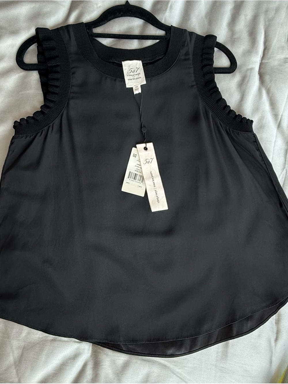 NWT Cinq a Sept Women’s Sleeveless Top in 100% Silk w/Ribbed Ruffle Trim - XS